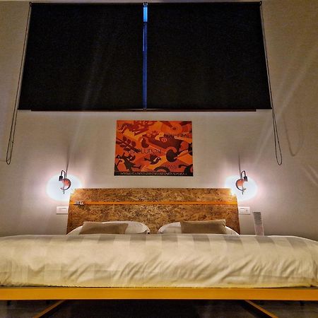 Garage47 Storica Officina Meccanica Loft B&B In Pienza Exterior foto