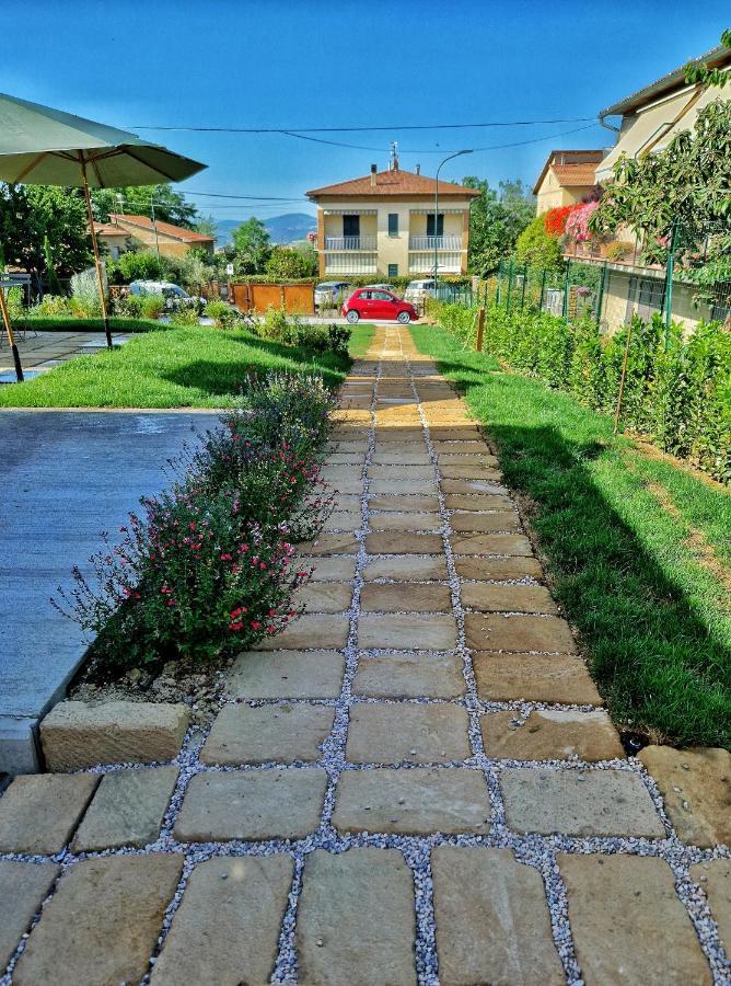 Garage47 Storica Officina Meccanica Loft B&B In Pienza Exterior foto