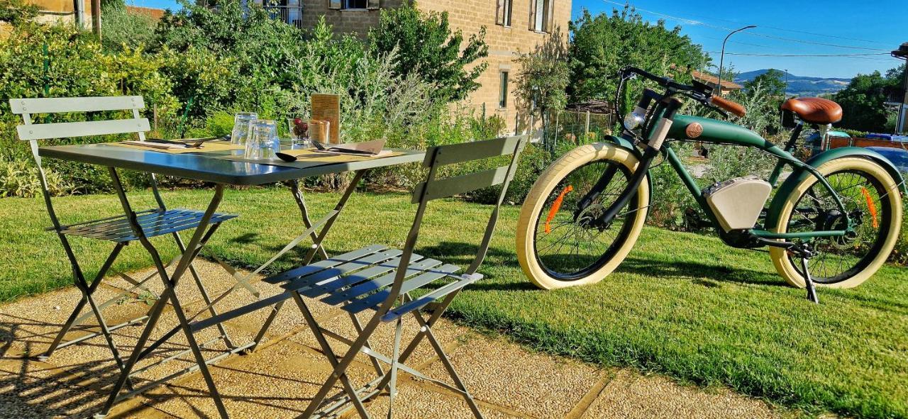 Garage47 Storica Officina Meccanica Loft B&B In Pienza Exterior foto