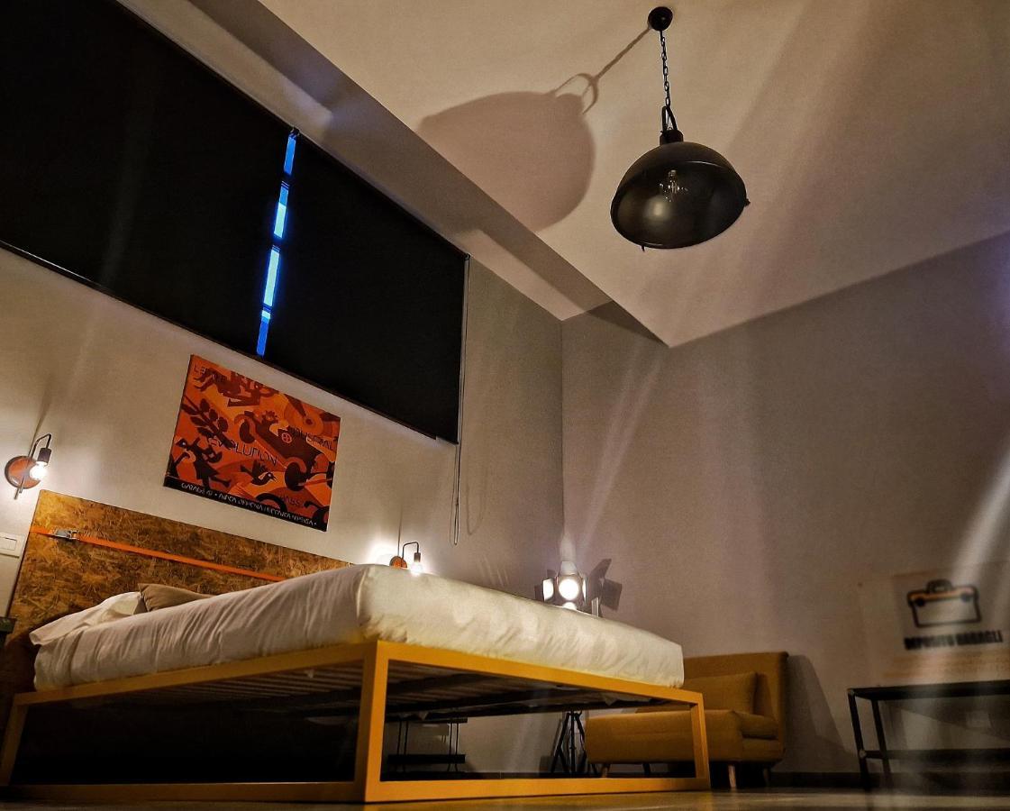 Garage47 Storica Officina Meccanica Loft B&B In Pienza Exterior foto