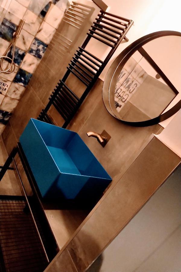 Garage47 Storica Officina Meccanica Loft B&B In Pienza Exterior foto